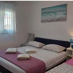 Dubrovacka Apartment Split